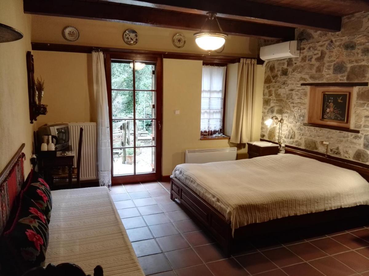 Viraggas Traditional Hotel Vrástama Екстериор снимка