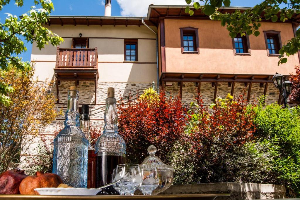 Viraggas Traditional Hotel Vrástama Екстериор снимка