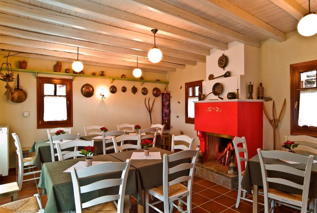 Viraggas Traditional Hotel Vrástama Екстериор снимка
